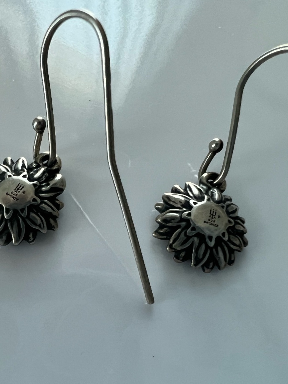James Avery Wild Sunflower Ear Hooks - Picture 4 of 4